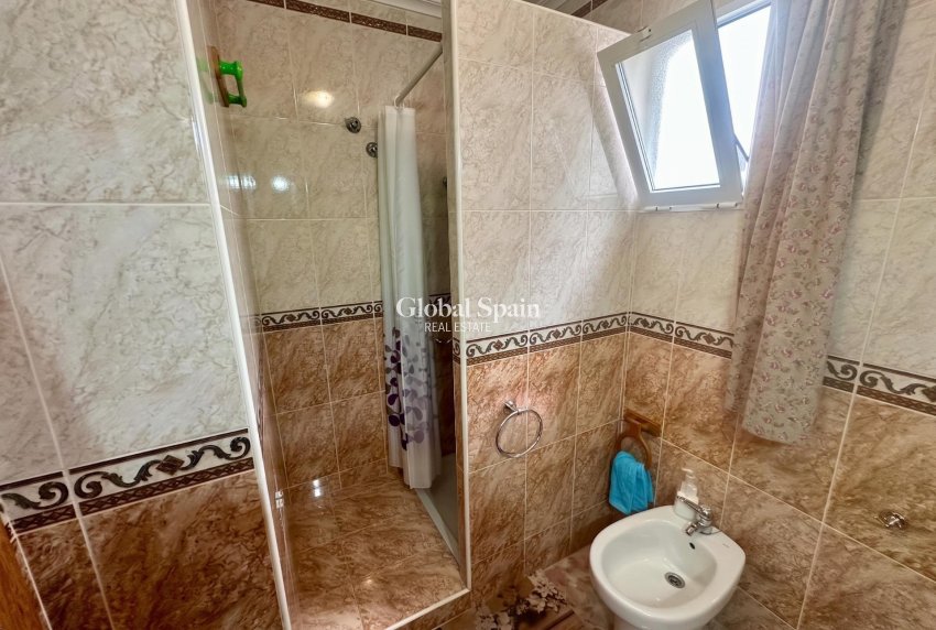 Revente - APPARTEMENT -
TORREVIEJA - La Mata pueblo