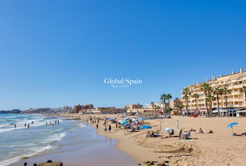 Revente - APPARTEMENT -
TORREVIEJA - La Mata pueblo