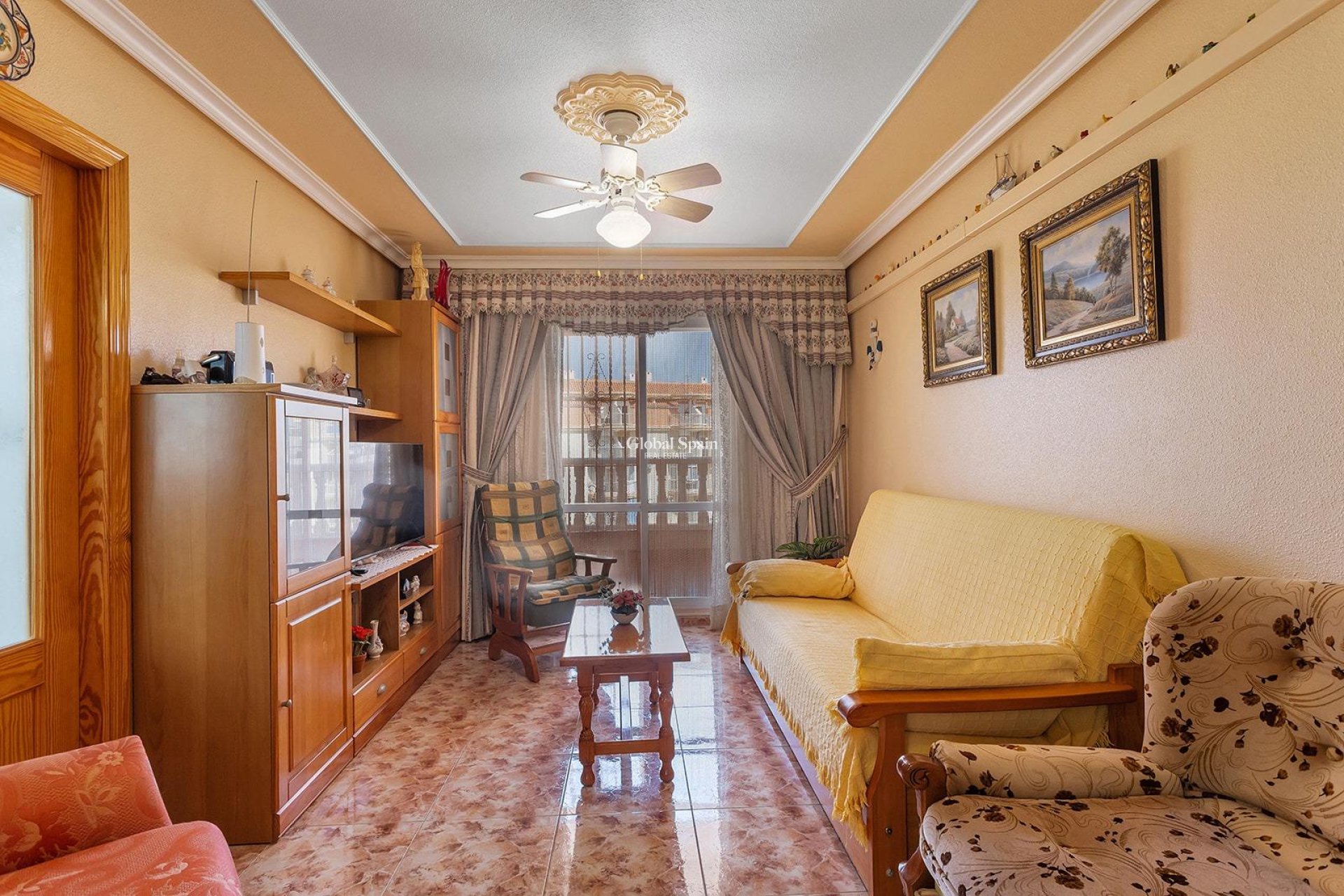 Revente - APPARTEMENT -
TORREVIEJA - La Mata pueblo