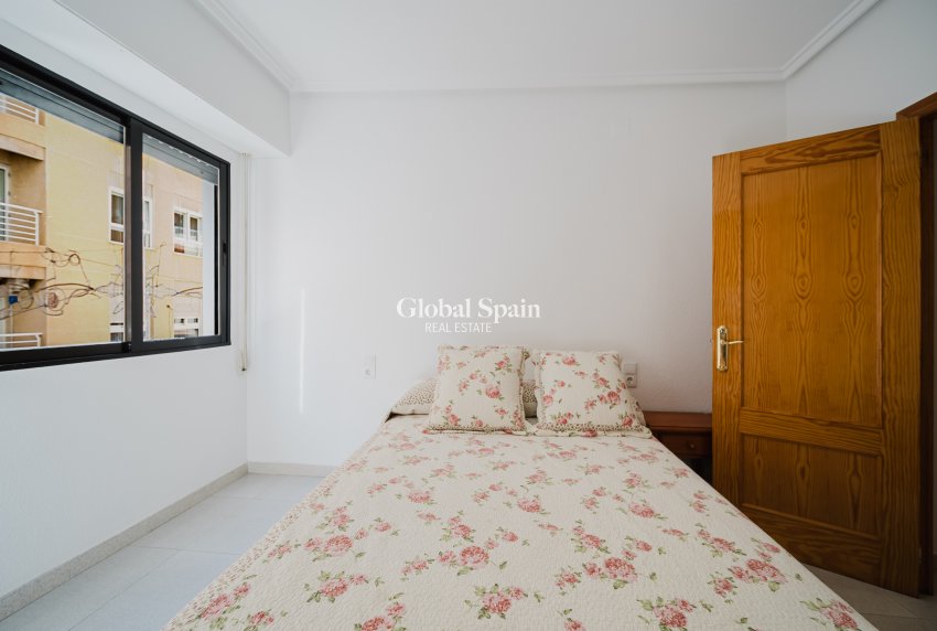 Revente - Appartement -
TORREVIEJA - La Mata