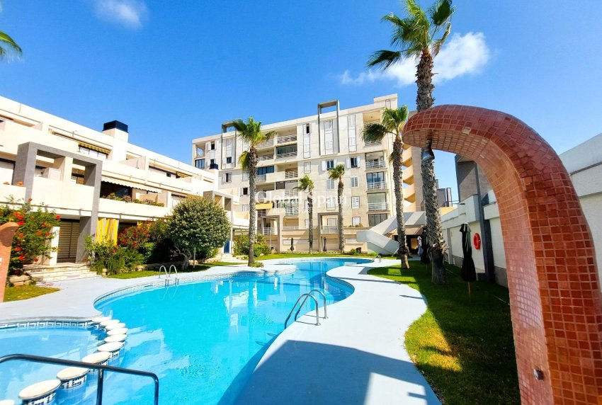 Revente - Appartement -
TORREVIEJA - La Mata