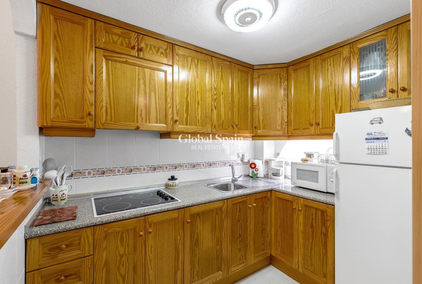 Revente - APPARTEMENT -
TORREVIEJA - La Mata