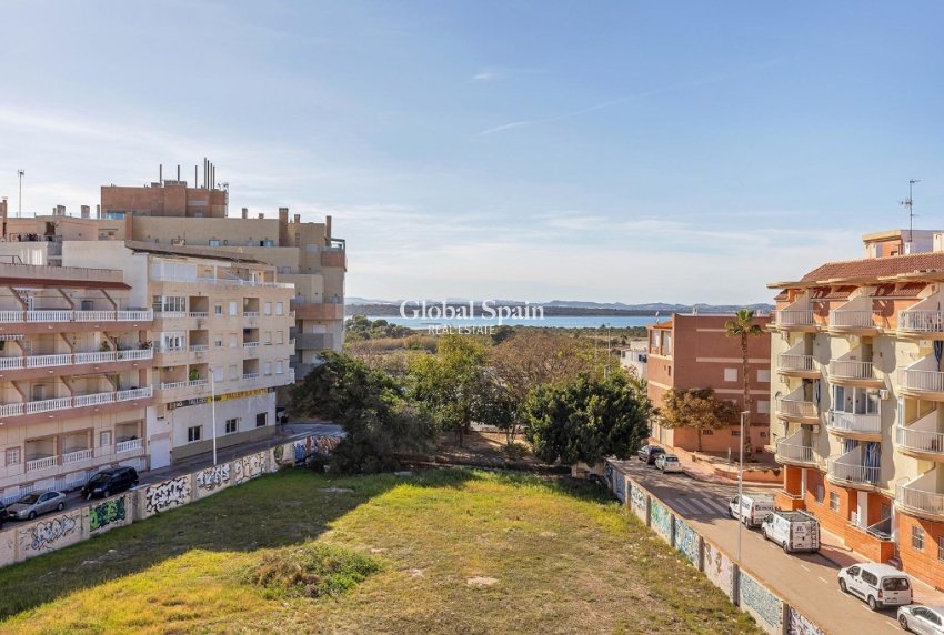 Revente - Appartement -
TORREVIEJA - La Mata