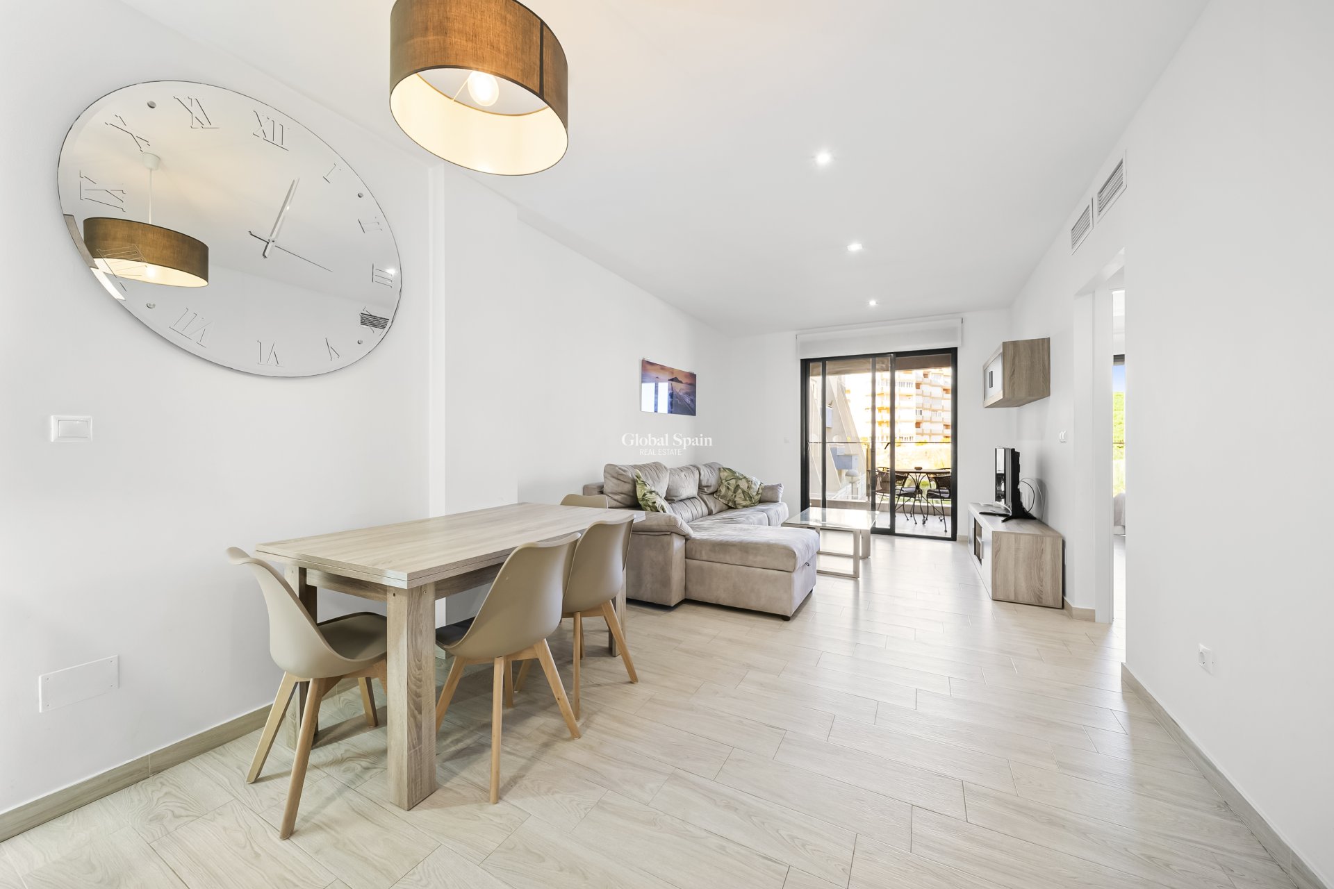 Revente - Appartement -
TORREVIEJA - La Mata