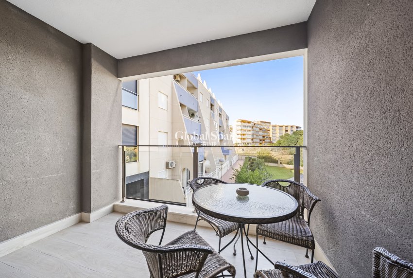 Revente - Appartement -
TORREVIEJA - La Mata