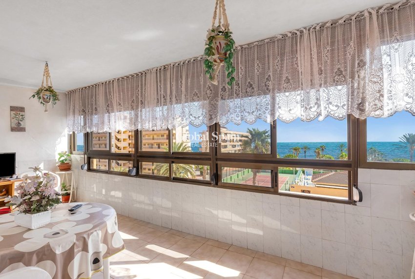 Revente - APPARTEMENT -
TORREVIEJA - La Mata
