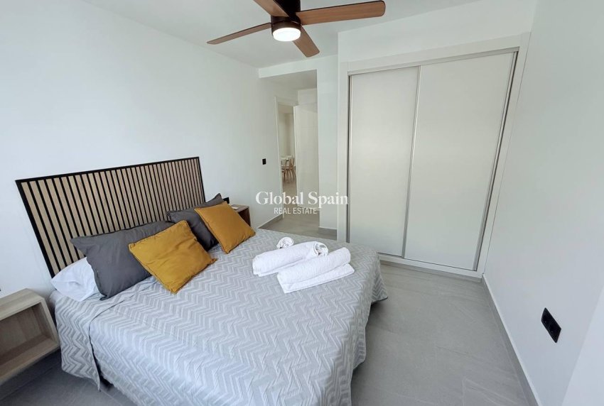 Revente - APPARTEMENT -
TORREVIEJA - La Mata