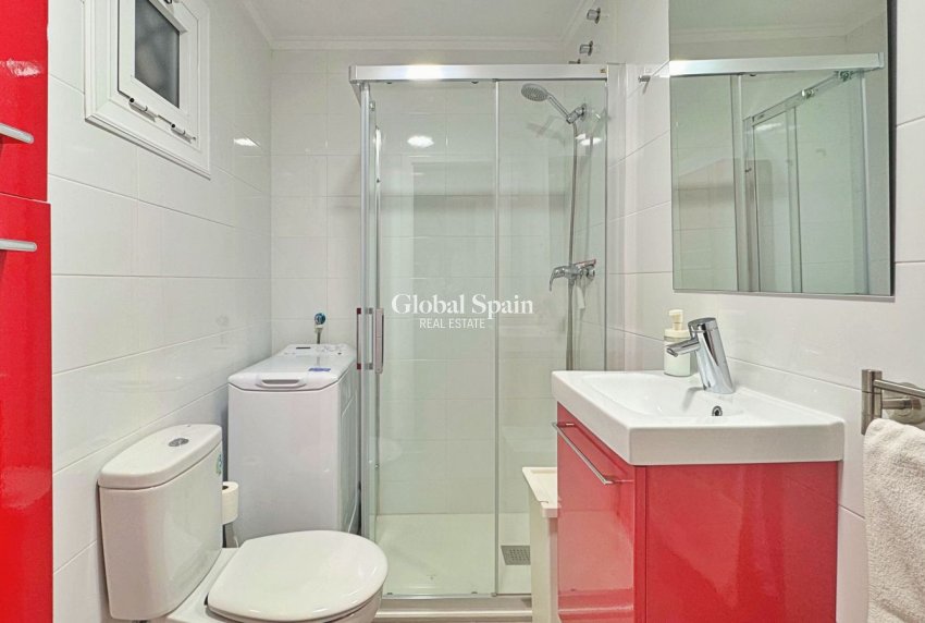 Revente - APPARTEMENT -
TORREVIEJA - La Mata