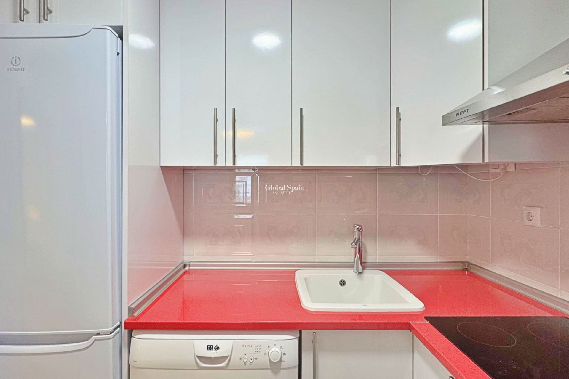 Revente - APPARTEMENT -
TORREVIEJA - La Mata