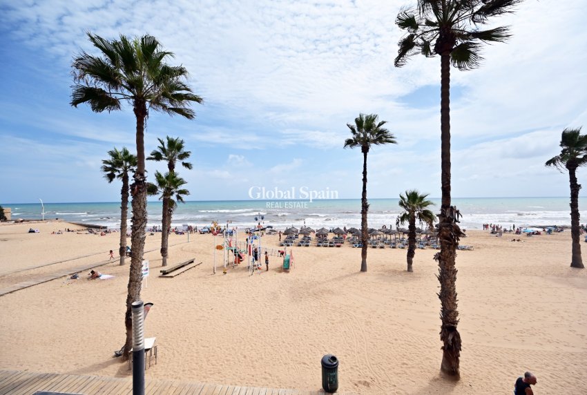 Revente - APPARTEMENT -
TORREVIEJA - La Mata