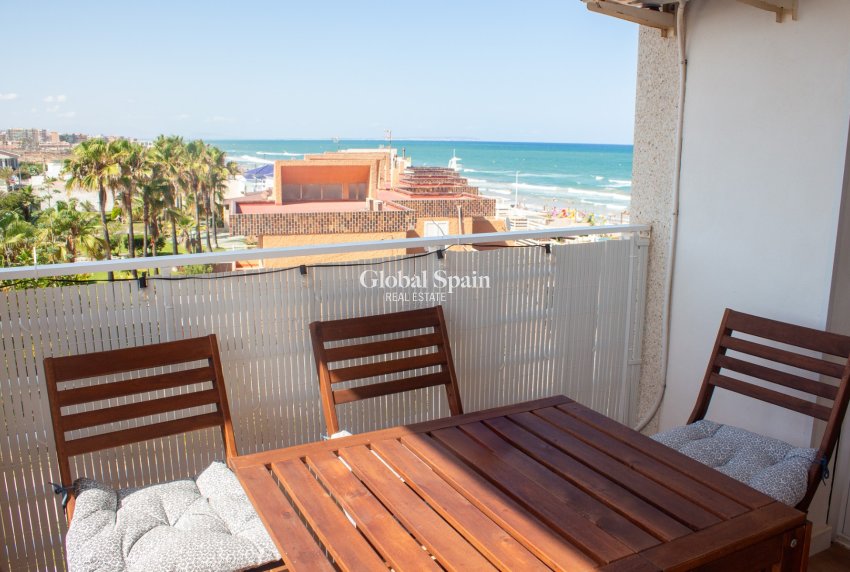 Revente - APPARTEMENT -
TORREVIEJA - La Mata