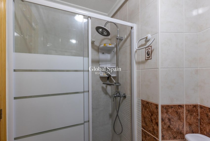 Revente - APPARTEMENT -
TORREVIEJA - La Mata