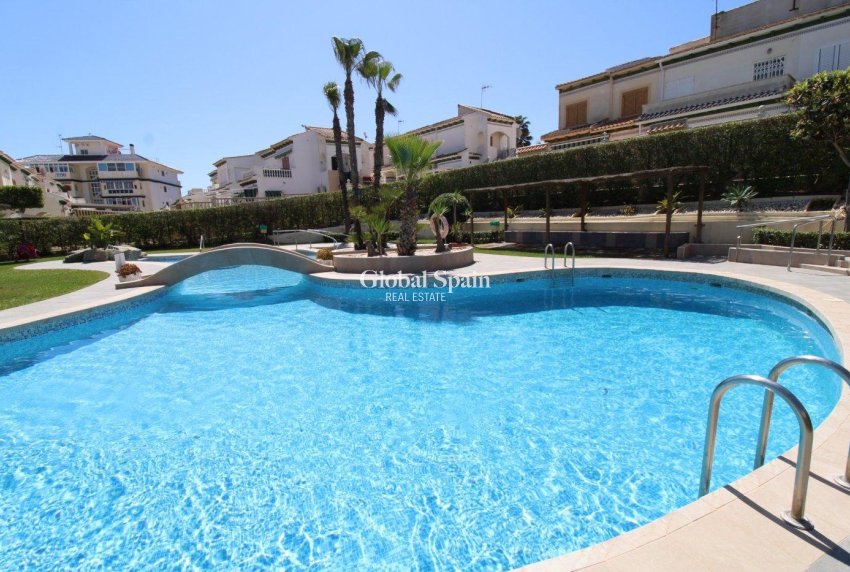 Revente - APPARTEMENT -
TORREVIEJA - La Mata