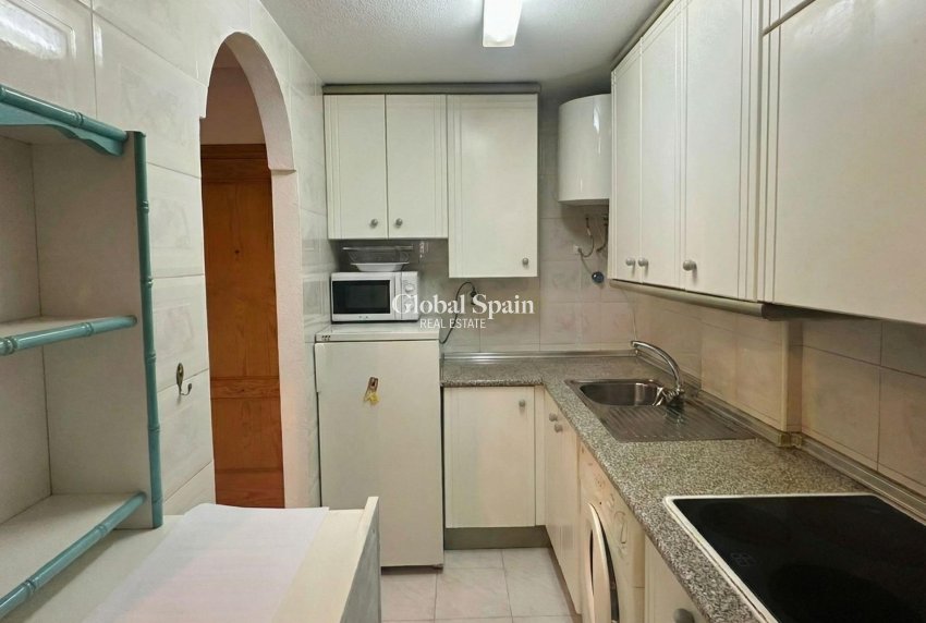 Revente - APPARTEMENT -
TORREVIEJA - La Mata