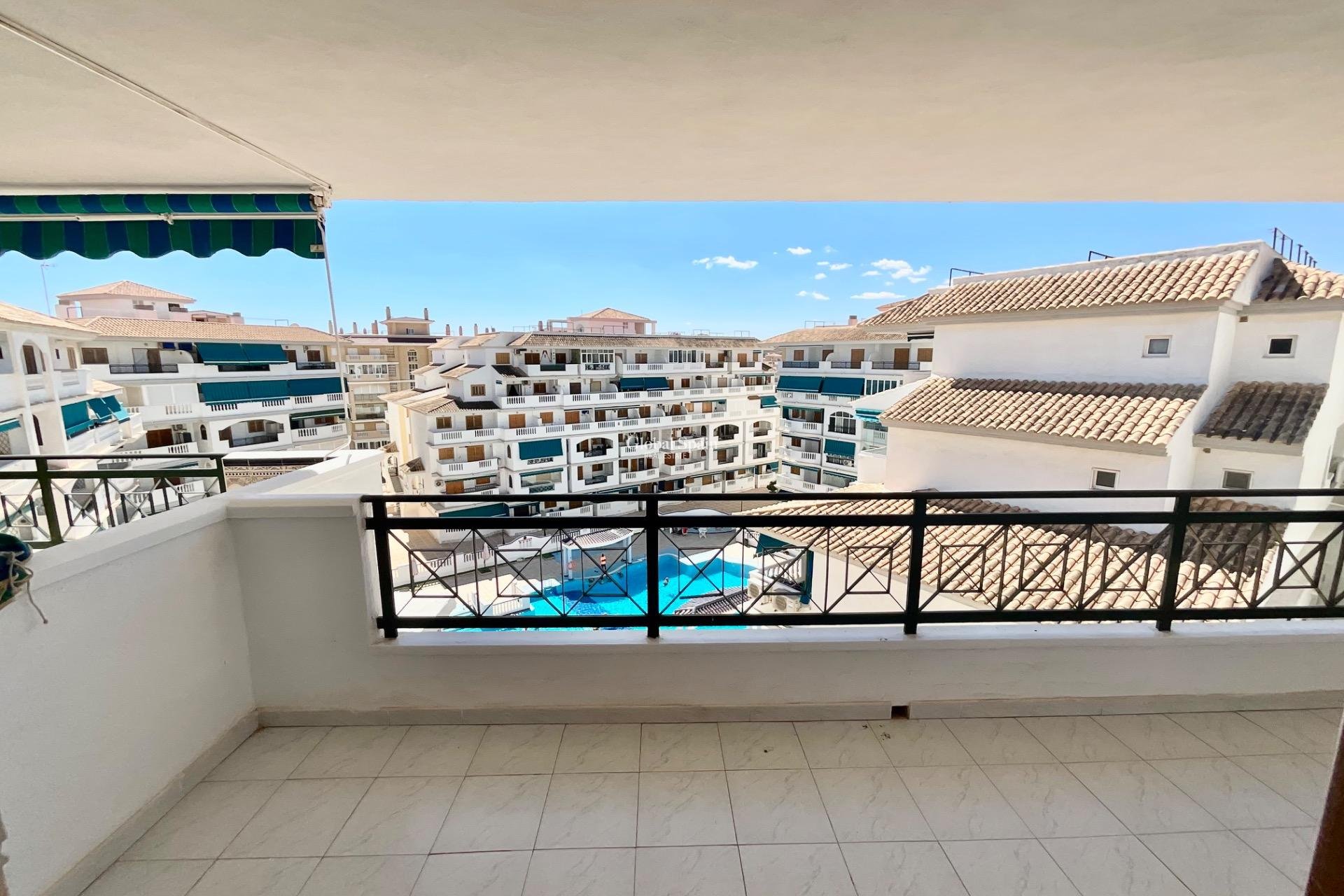 Revente - APPARTEMENT -
TORREVIEJA - La Mata