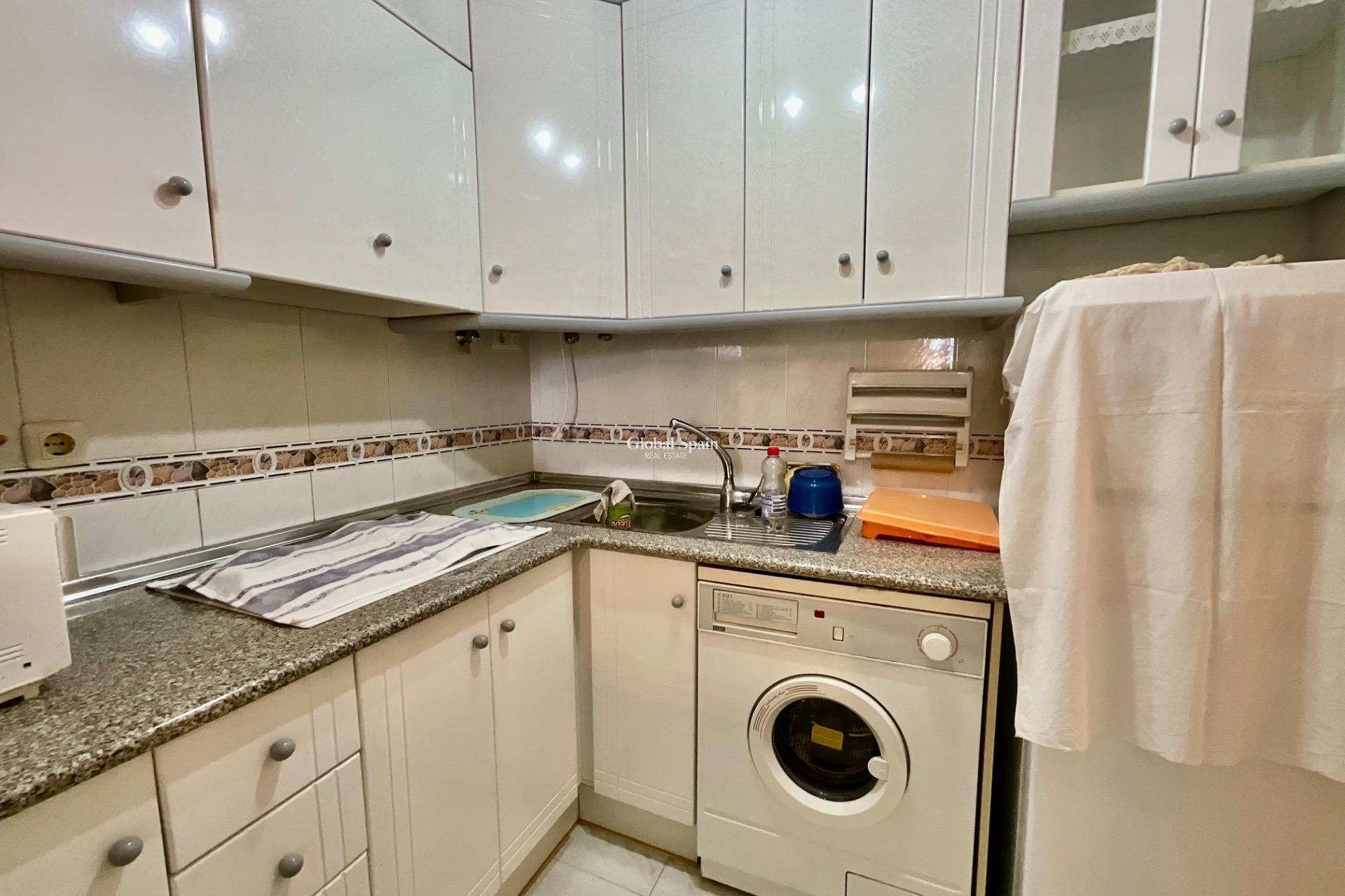 Revente - APPARTEMENT -
TORREVIEJA - La Mata