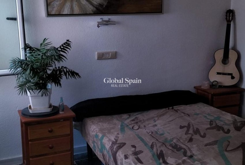 Revente - APPARTEMENT -
TORREVIEJA - La Mata