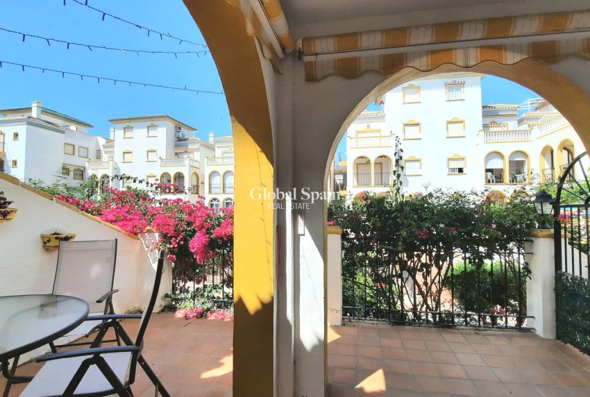 Revente - APPARTEMENT -
TORREVIEJA - La Mata