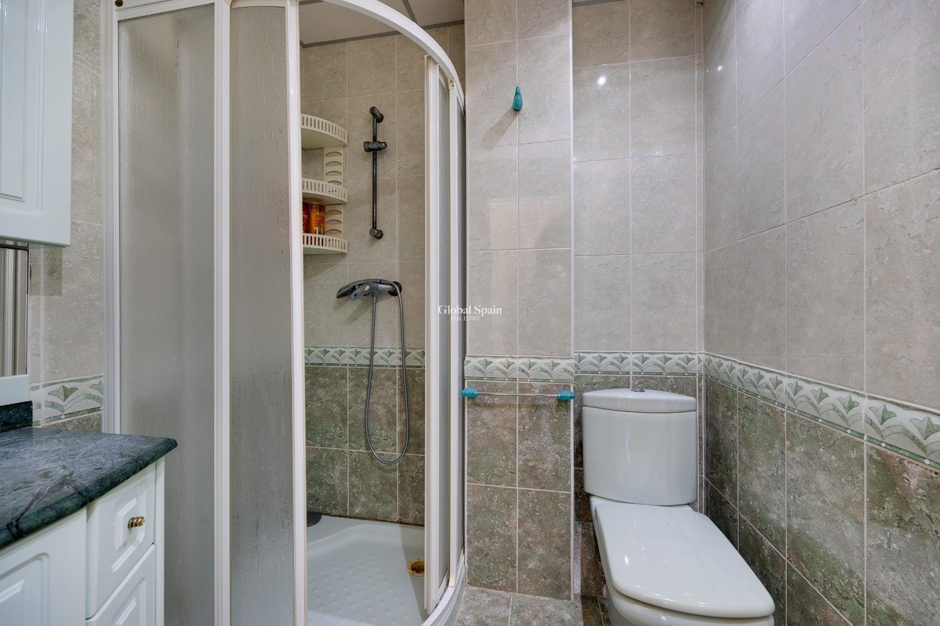 Revente - APPARTEMENT -
TORREVIEJA - La Mata