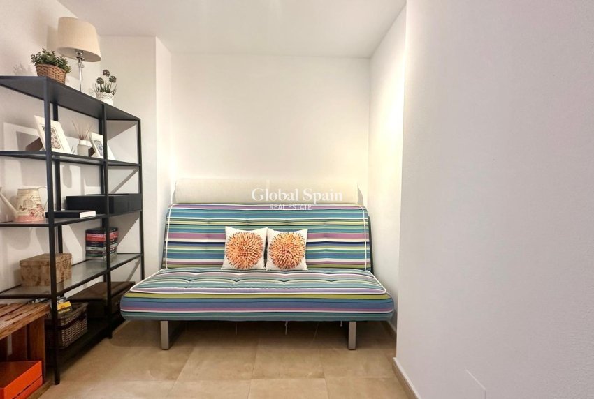 Revente - APPARTEMENT -
TORREVIEJA - La Mata