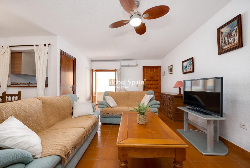Revente - APPARTEMENT -
TORREVIEJA - La Mata