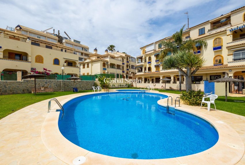 Revente - APPARTEMENT -
TORREVIEJA - La Mata