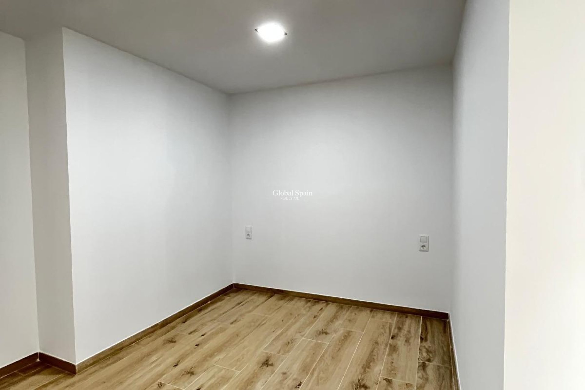 Revente - APPARTEMENT -
TORREVIEJA - La Mata