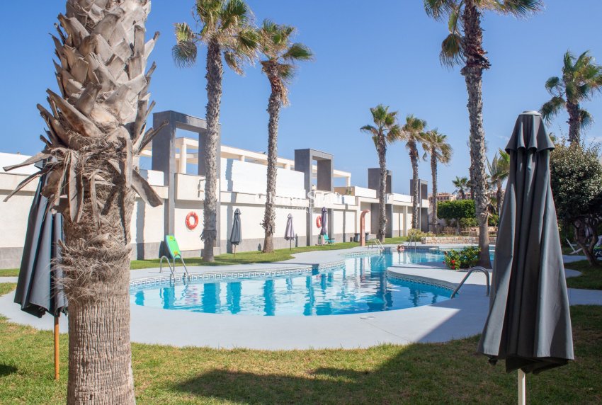 Revente - APPARTEMENT -
TORREVIEJA - La Mata