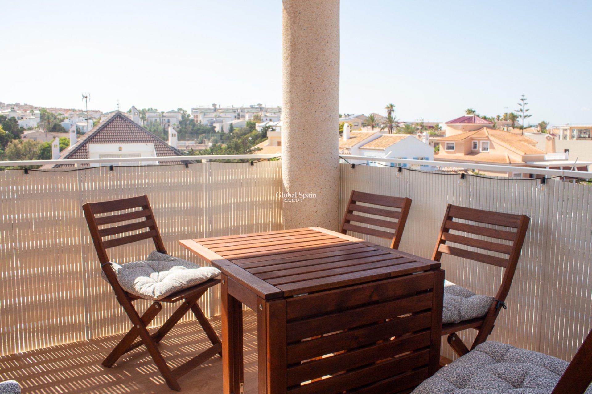 Revente - APPARTEMENT -
TORREVIEJA - La Mata
