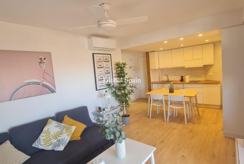 Revente - APPARTEMENT -
TORREVIEJA - La Mata