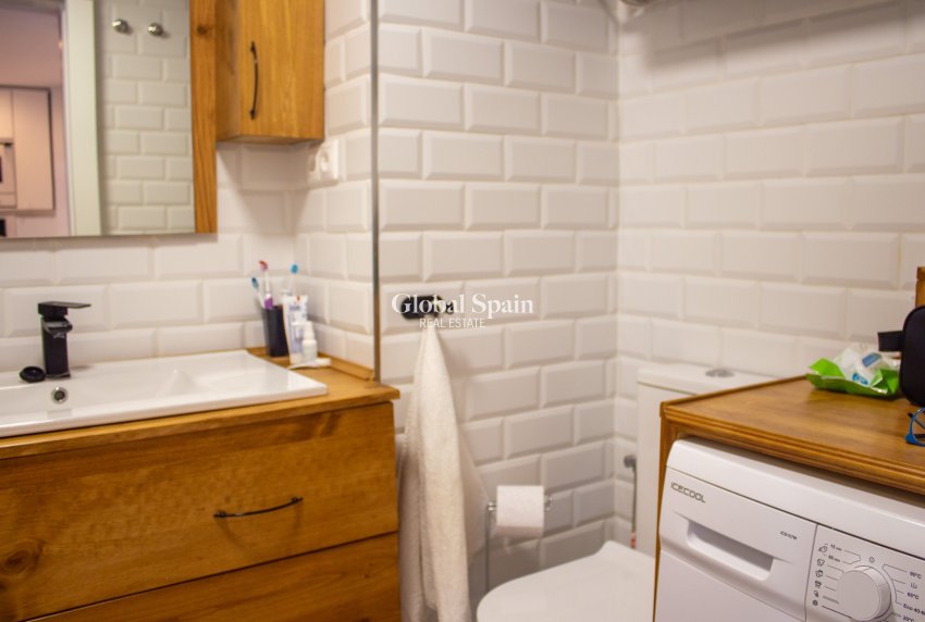 Revente - APPARTEMENT -
TORREVIEJA - La Mata
