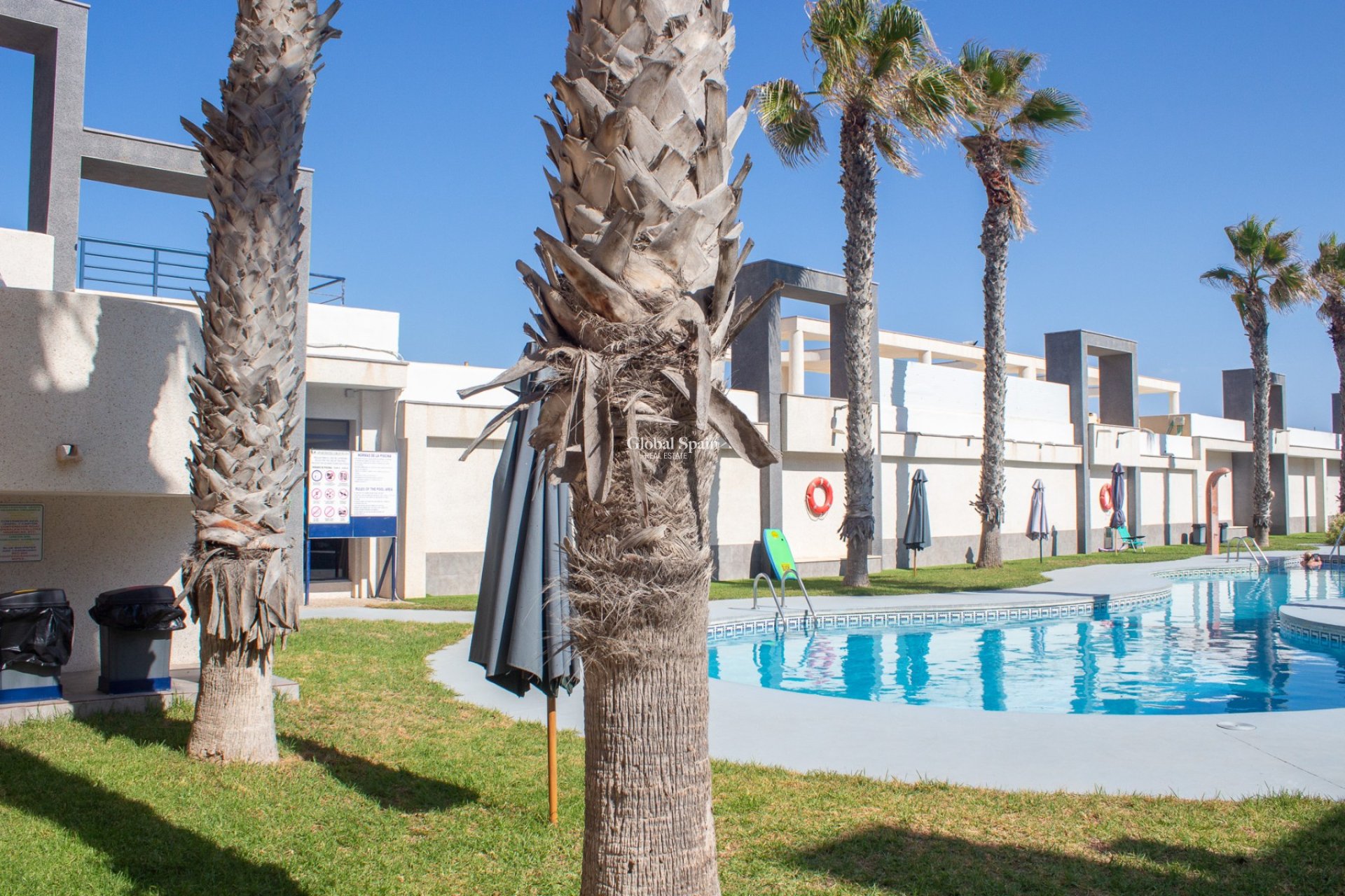 Revente - APPARTEMENT -
TORREVIEJA - La Mata