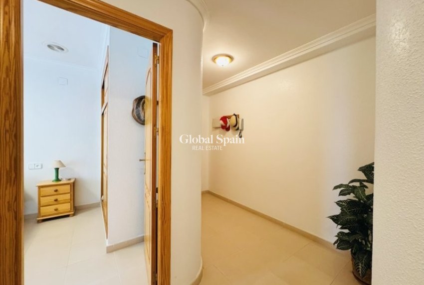 Revente - APPARTEMENT -
TORREVIEJA - La Mata