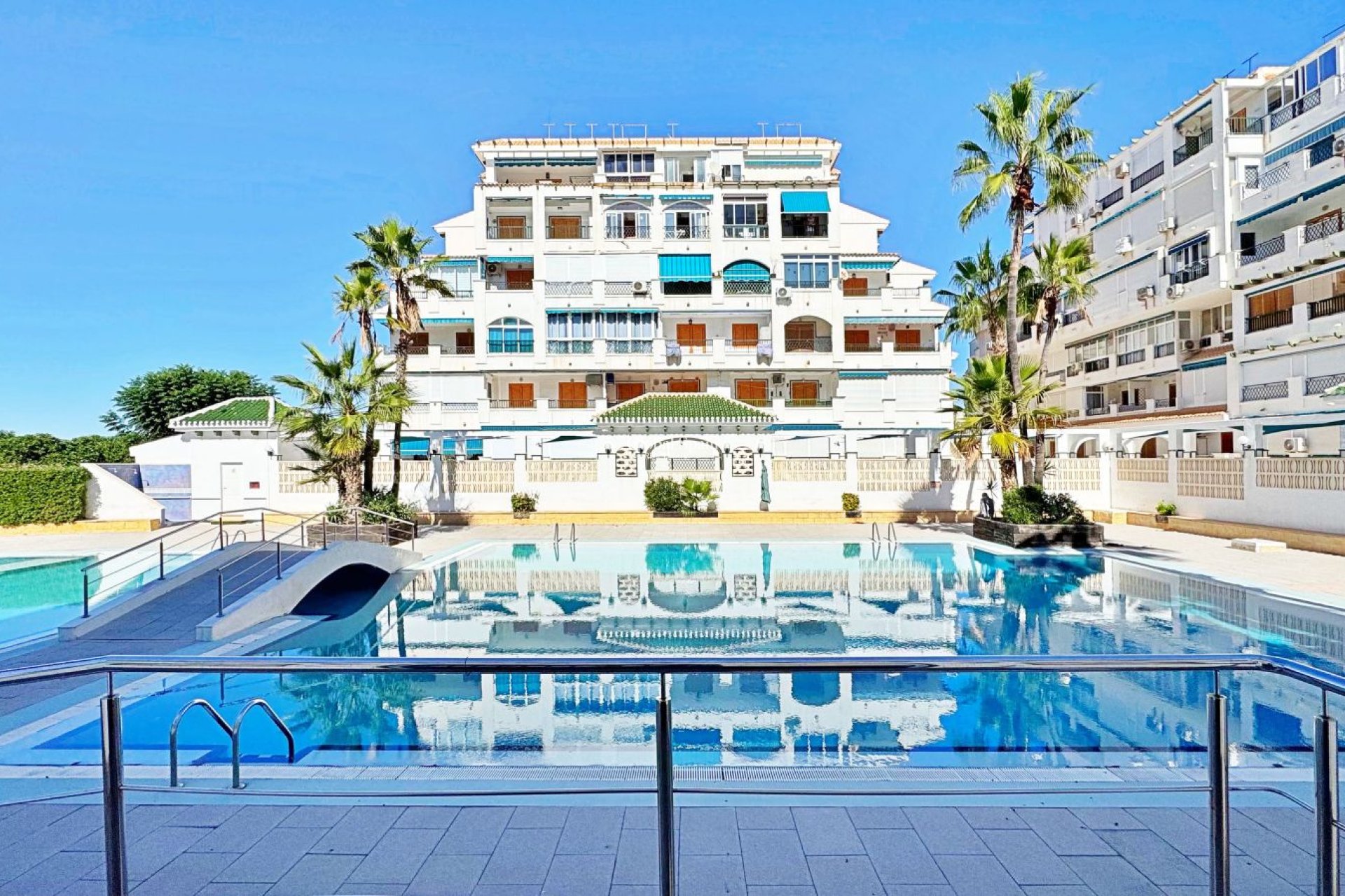 Revente - APPARTEMENT -
TORREVIEJA - La Mata