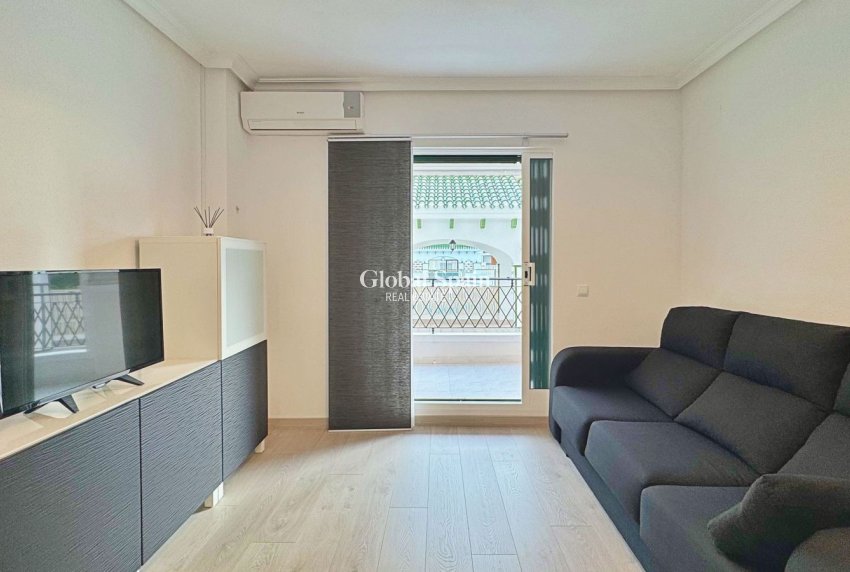 Revente - APPARTEMENT -
TORREVIEJA - La Mata