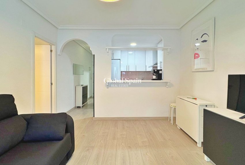 Revente - APPARTEMENT -
TORREVIEJA - La Mata