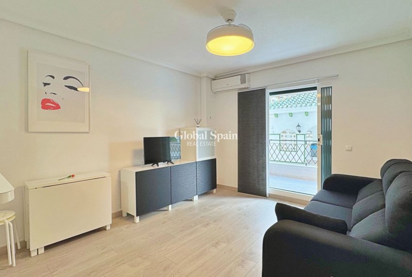 Revente - APPARTEMENT -
TORREVIEJA - La Mata
