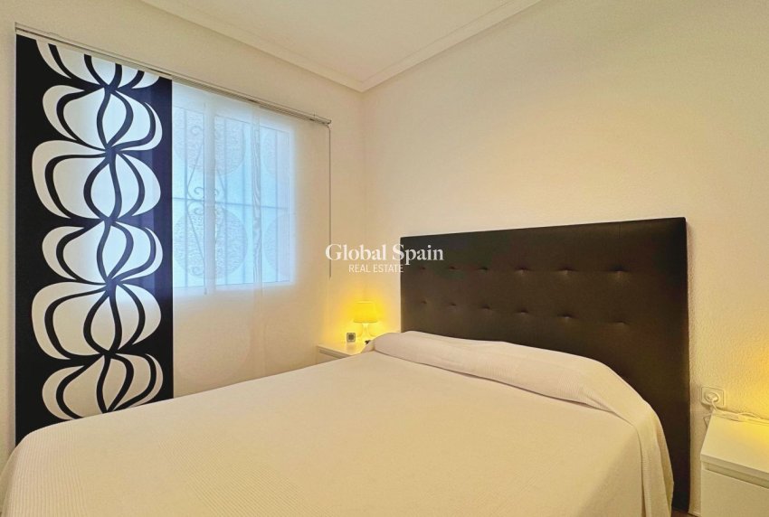 Revente - APPARTEMENT -
TORREVIEJA - La Mata