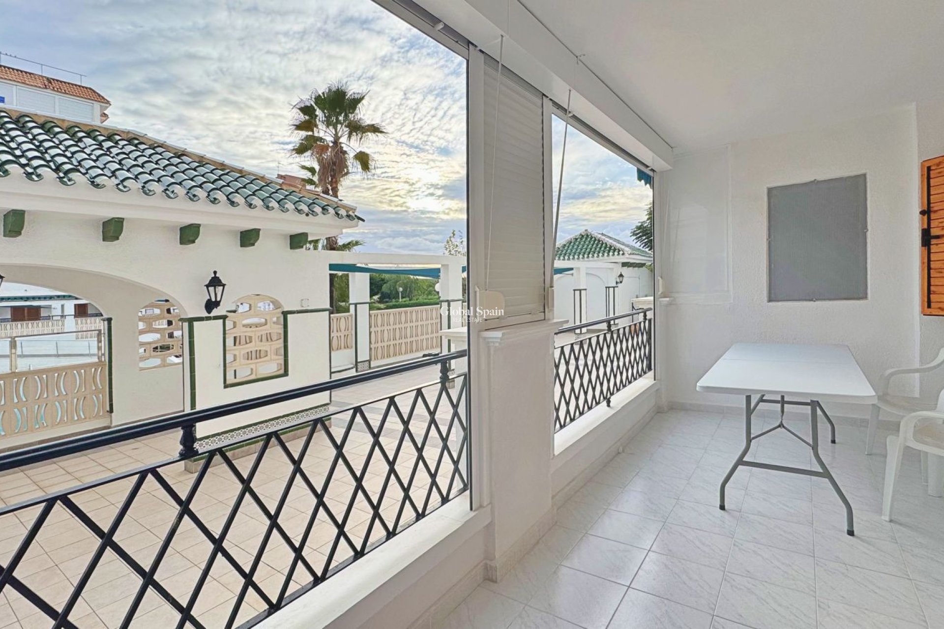 Revente - APPARTEMENT -
TORREVIEJA - La Mata