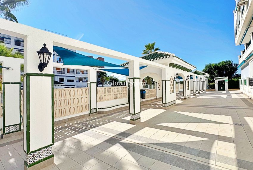 Revente - APPARTEMENT -
TORREVIEJA - La Mata