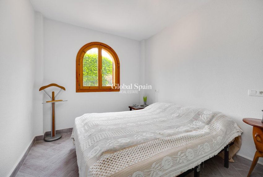 Revente - APPARTEMENT -
TORREVIEJA - La Mata