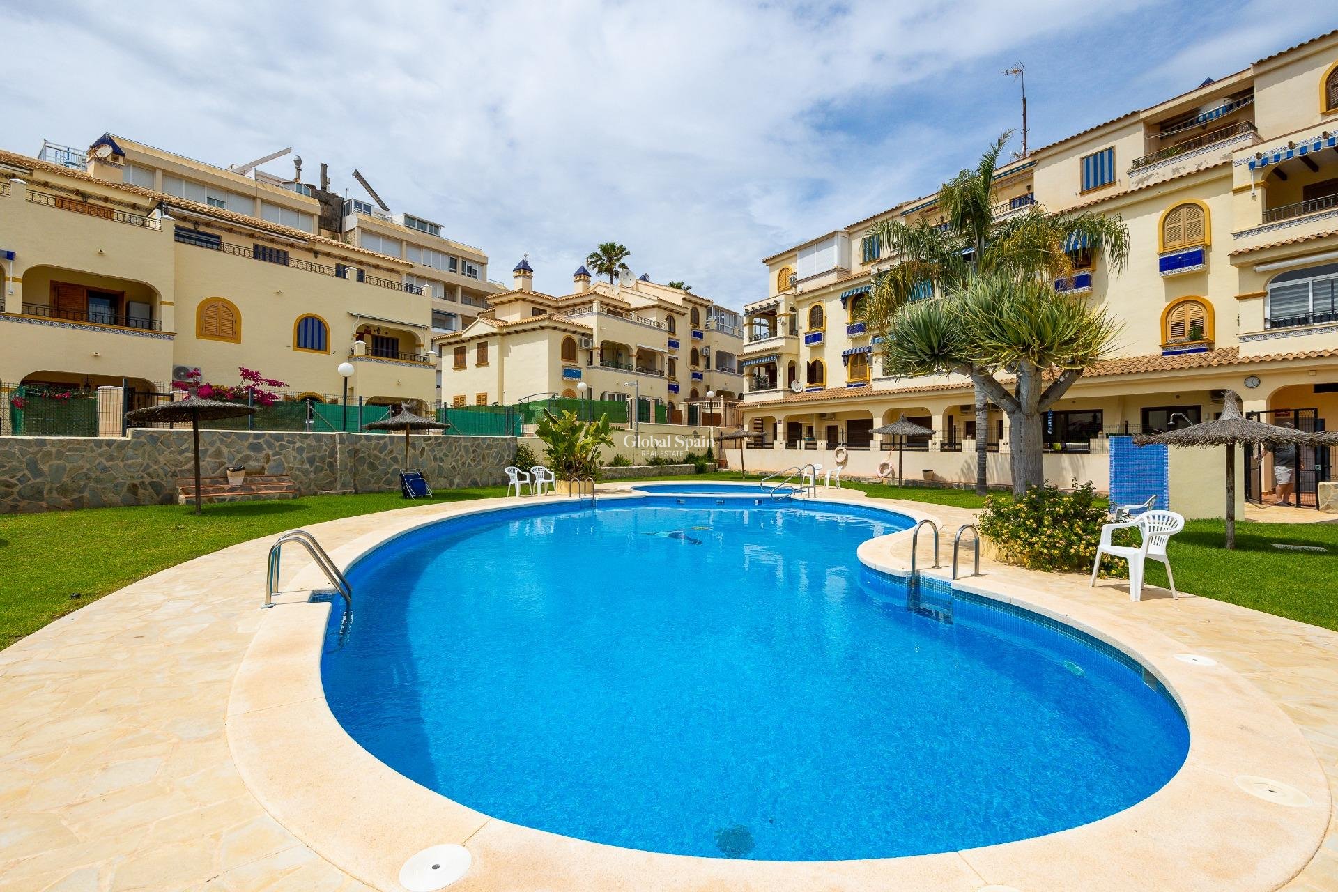 Revente - APPARTEMENT -
TORREVIEJA - La Mata