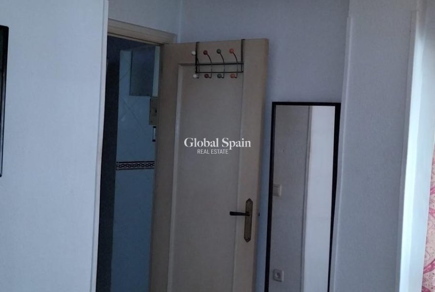 Revente - APPARTEMENT -
TORREVIEJA - La Mata