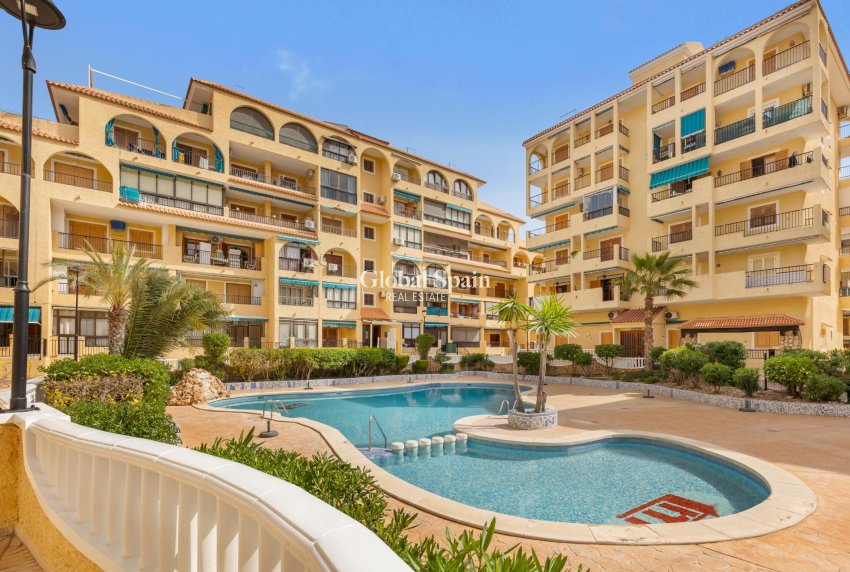 Revente - APPARTEMENT -
TORREVIEJA - La Mata