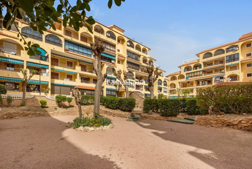 Revente - APPARTEMENT -
TORREVIEJA - La Mata