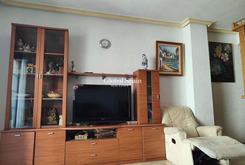 Revente - APPARTEMENT -
TORREVIEJA - La Mata