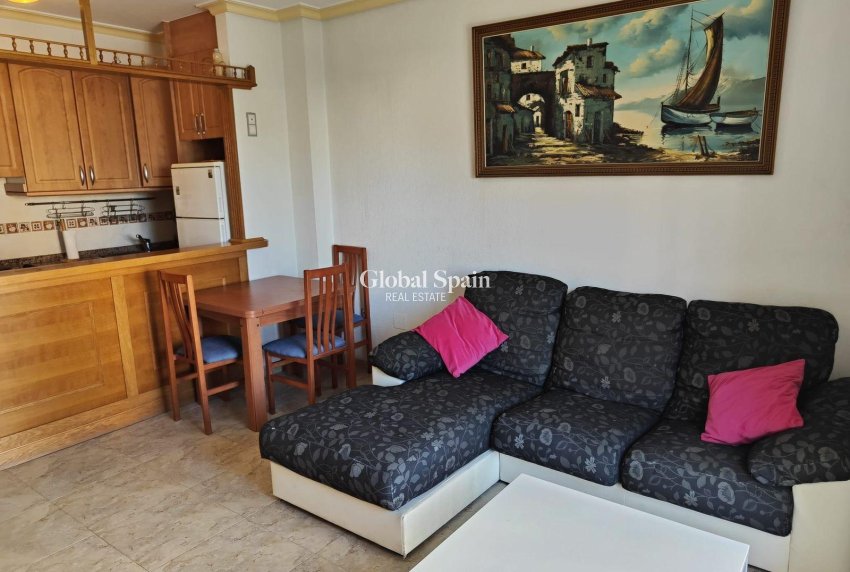 Revente - APPARTEMENT -
TORREVIEJA - La Mata