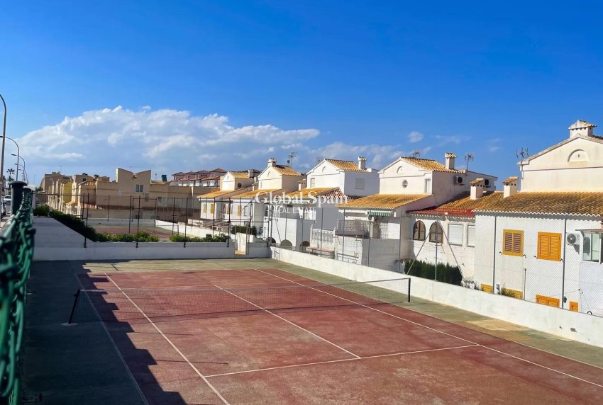 Revente - APPARTEMENT -
TORREVIEJA - La Mata