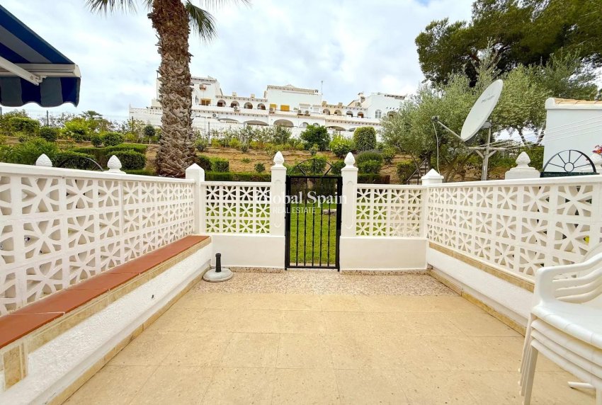 Revente - APPARTEMENT -
TORREVIEJA - La Mata