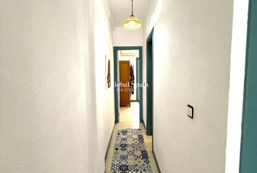 Revente - APPARTEMENT -
TORREVIEJA - La Mata